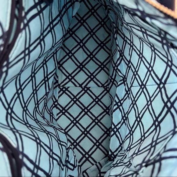 Vera Bradley || Women’s Cuban Tile Large bag front pockets - Picture 5 of 8